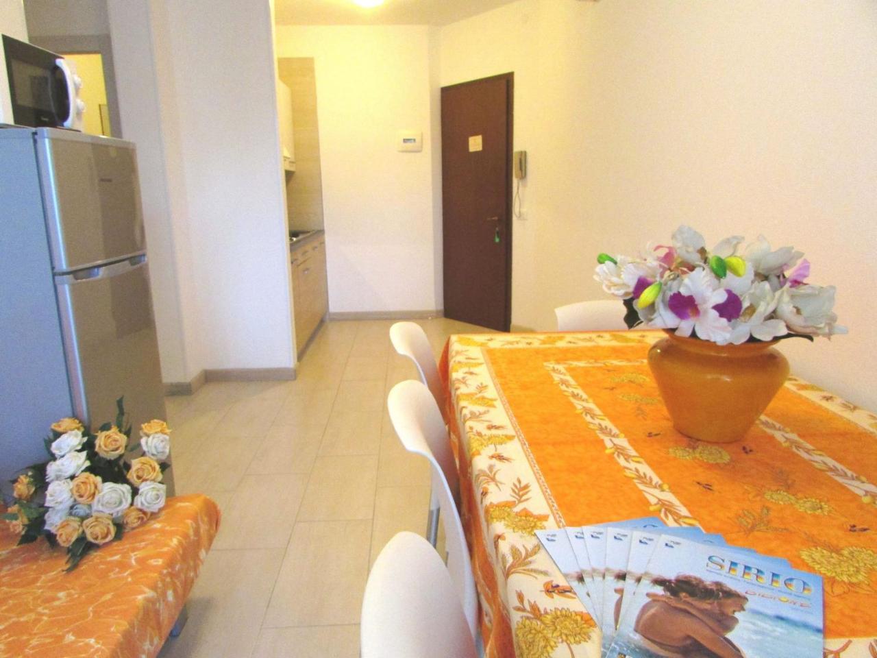 Isi Apartment Bibione Exterior photo