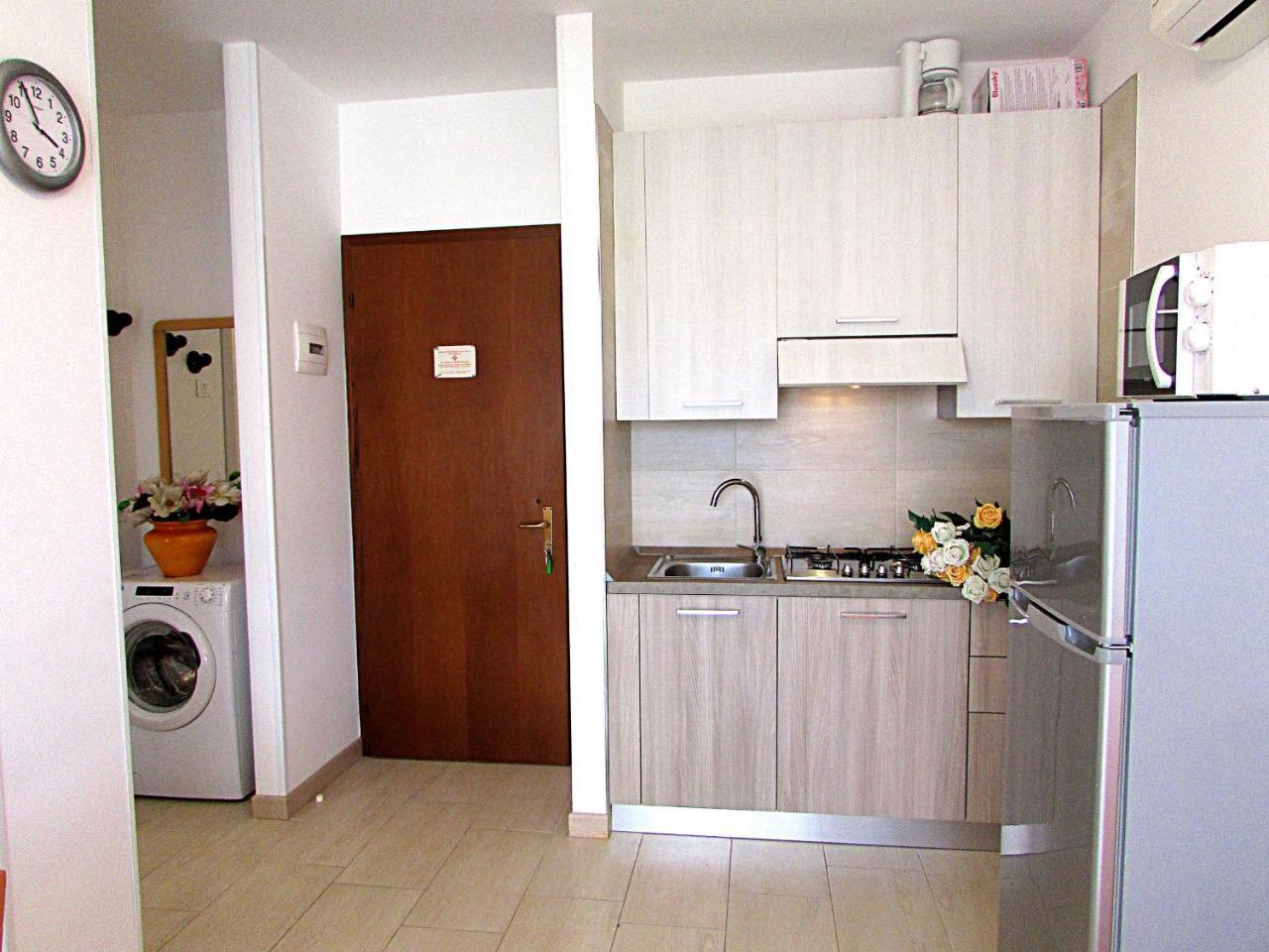 Isi Apartment Bibione Exterior photo