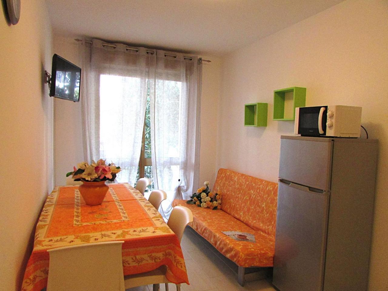 Isi Apartment Bibione Exterior photo